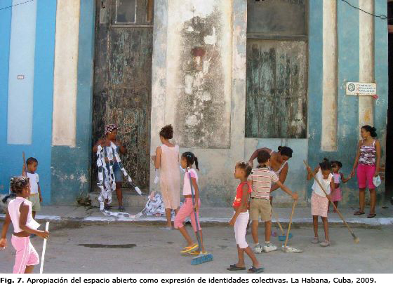 Fig. 7. Apropiación del espacio abierto como expresión de identidades colectivas. La Habana, Cuba, 2009.jpg